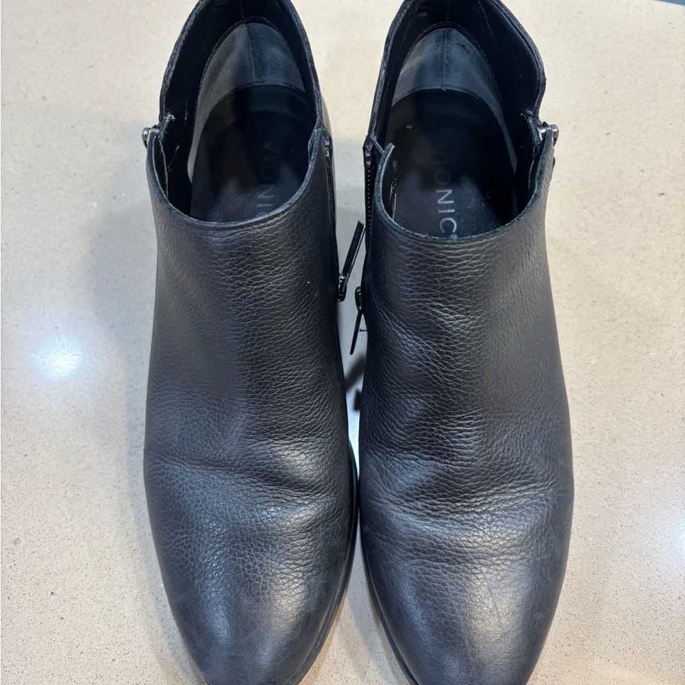 Vionic Cecily Black Zip-Up Leather Ankle Boots